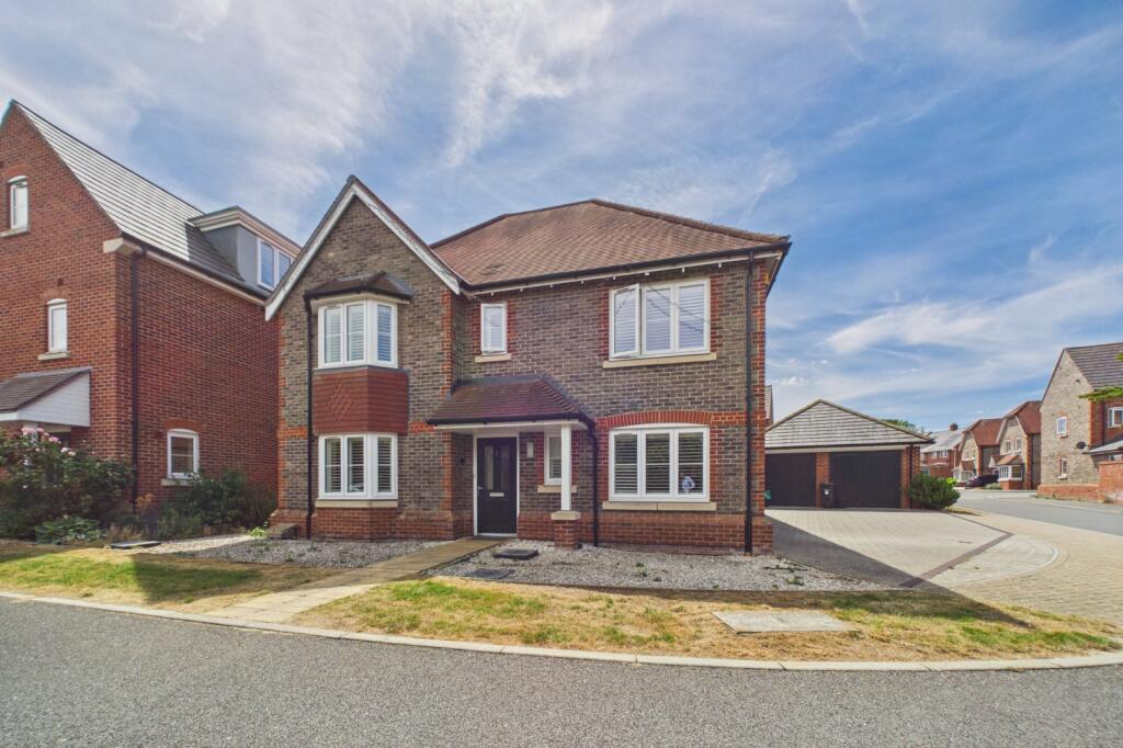 4 bed Detached for rent in Three Mile Cross. From Prospect Estate Agency - Reading 4 bed Detached for rent in Three Mile Cross. From Prospect Estate Agency - Reading