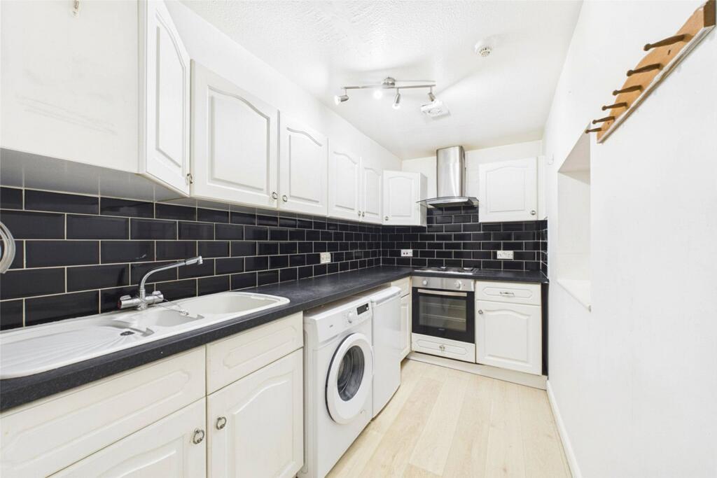 1 bed 1st Floor Flat for rent in Maidenhead. From Prospect Estate Agency - Maidenhead