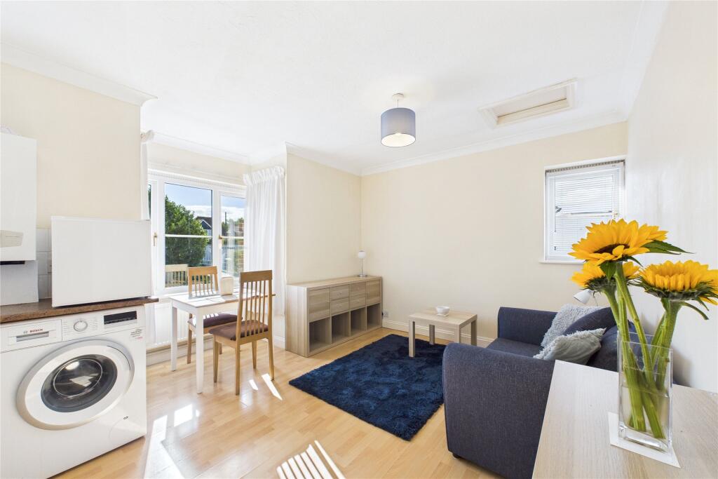 1 bed 1st Floor Flat for rent in Maidenhead. From Prospect Estate Agency - Maidenhead 1 bed 1st Floor Flat for rent in Maidenhead. From Prospect Estate Agency - Maidenhead