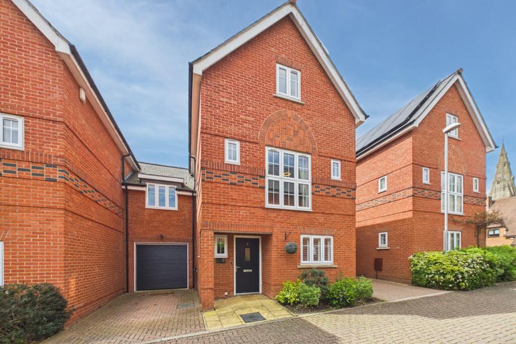 4 bed Link detached for rent in Maidenhead. From Prospect Estate Agency - Maidenhead