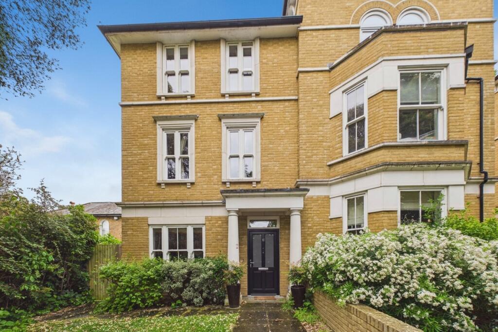 4 bed Semi Detached for rent in Maidenhead. From Prospect Estate Agency - Maidenhead 4 bed Semi Detached for rent in Maidenhead. From Prospect Estate Agency - Maidenhead
