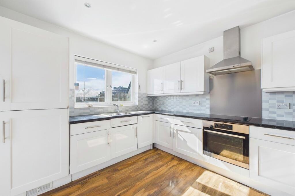 2 bed 1st Floor Flat for rent in Maidenhead. From Prospect Estate Agency - Maidenhead 2 bed 1st Floor Flat for rent in Maidenhead. From Prospect Estate Agency - Maidenhead