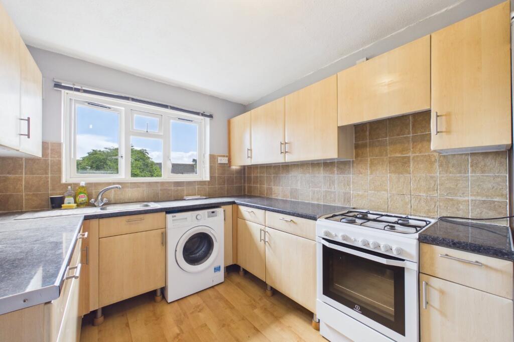 2 bed Annexe for rent in Old Windsor. From Prospect Estate Agency - Maidenhead 2 bed Annexe for rent in Old Windsor. From Prospect Estate Agency - Maidenhead