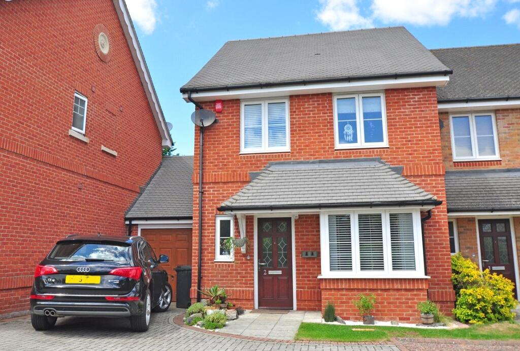 4 bed Semi Detached for rent in Maidenhead. From Prospect Estate Agency - Maidenhead 4 bed Semi Detached for rent in Maidenhead. From Prospect Estate Agency - Maidenhead