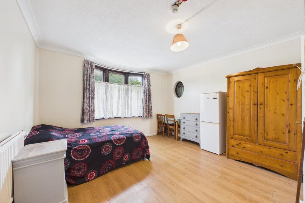 1 bed House Share for rent in Slough. From Prospect Estate Agency - Maidenhead