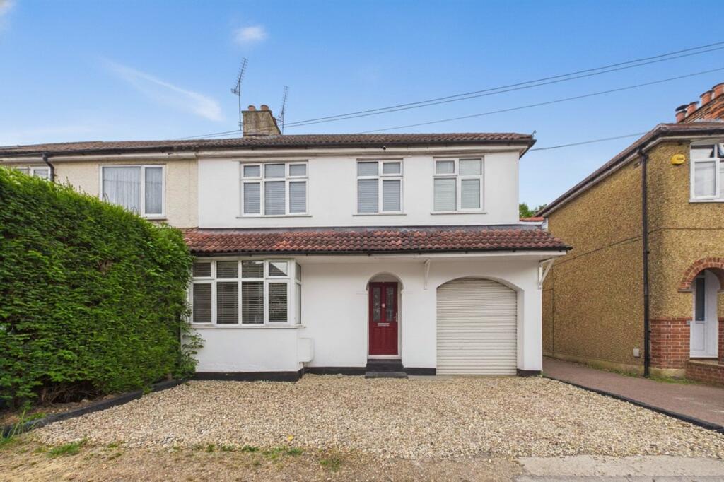 5 bed Semi Detached for rent in Hythe End. From Prospect Estate Agency - Maidenhead