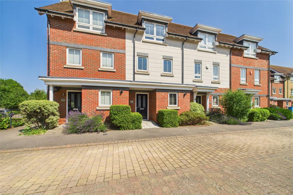 3 bed Mid Terraced House for rent in Maidenhead. From Prospect Estate Agency - Maidenhead 3 bed Mid Terraced House for rent in Maidenhead. From Prospect Estate Agency - Maidenhead