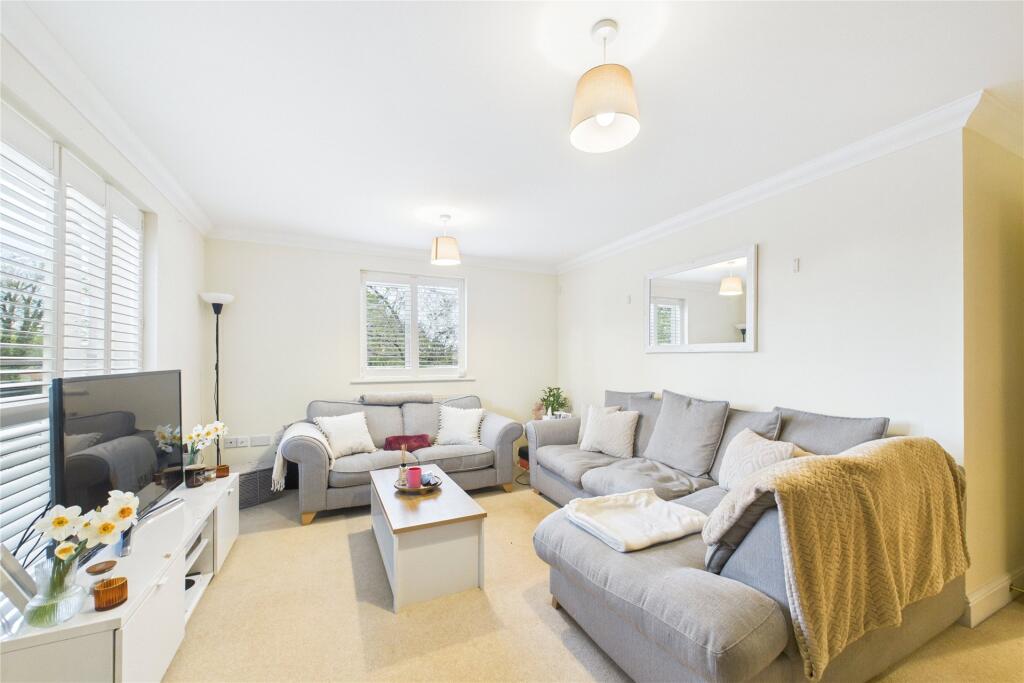 2 bed 1st Floor Flat for rent in Taplow. From Prospect Estate Agency - Maidenhead 2 bed 1st Floor Flat for rent in Taplow. From Prospect Estate Agency - Maidenhead