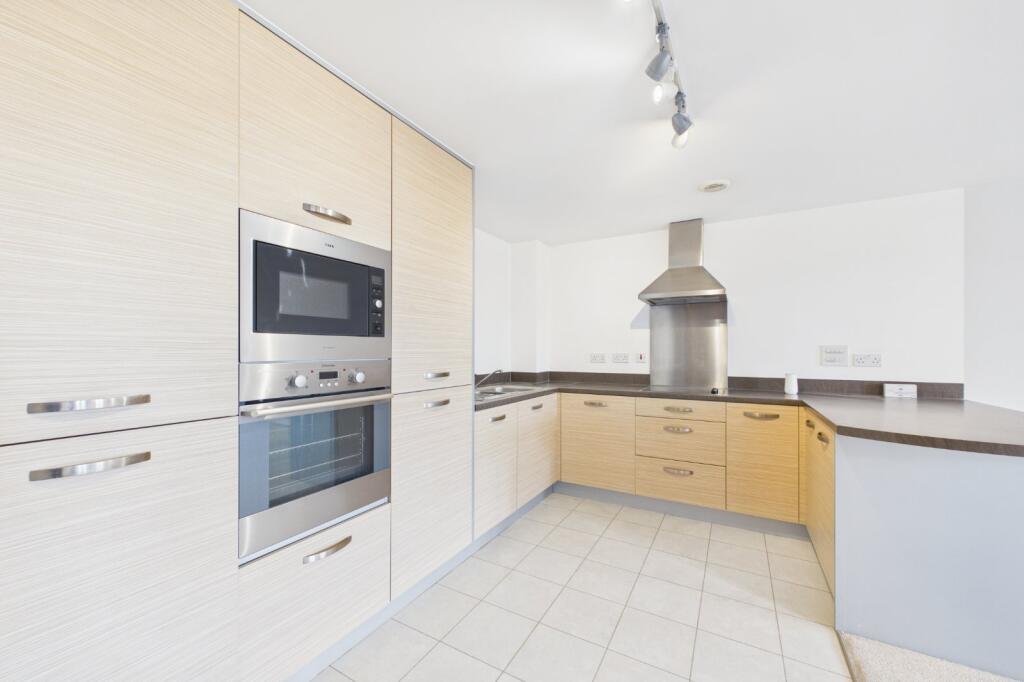 3 bed 1st Floor Flat for rent in Maidenhead. From Prospect Estate Agency - Maidenhead 3 bed 1st Floor Flat for rent in Maidenhead. From Prospect Estate Agency - Maidenhead