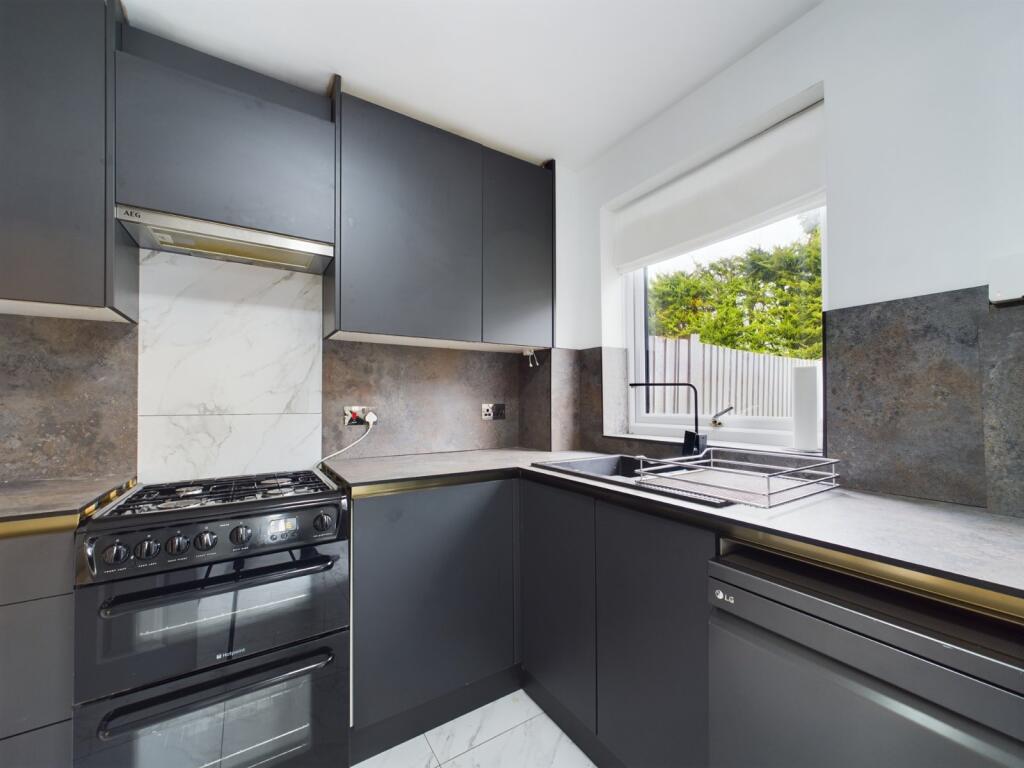 2 bed Semi Detached for rent in White Waltham. From Prospect Estate Agency - Maidenhead