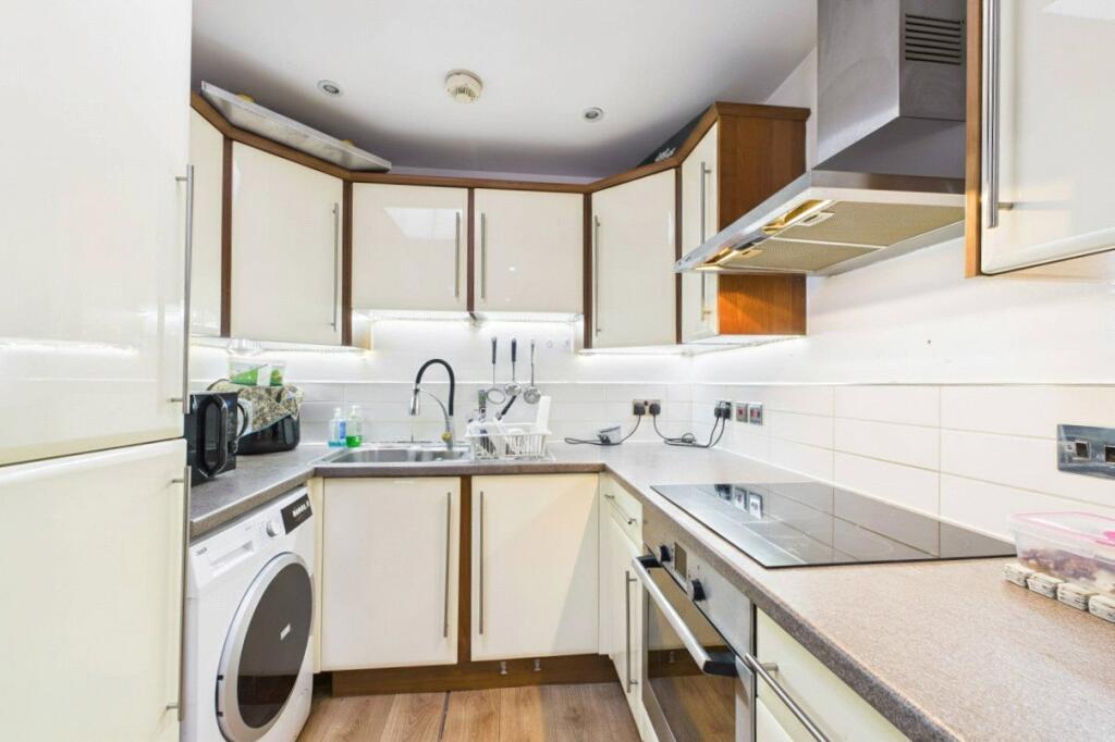 2 bed 1st Floor Flat for rent in Maidenhead. From Prospect Estate Agency - Maidenhead 2 bed 1st Floor Flat for rent in Maidenhead. From Prospect Estate Agency - Maidenhead