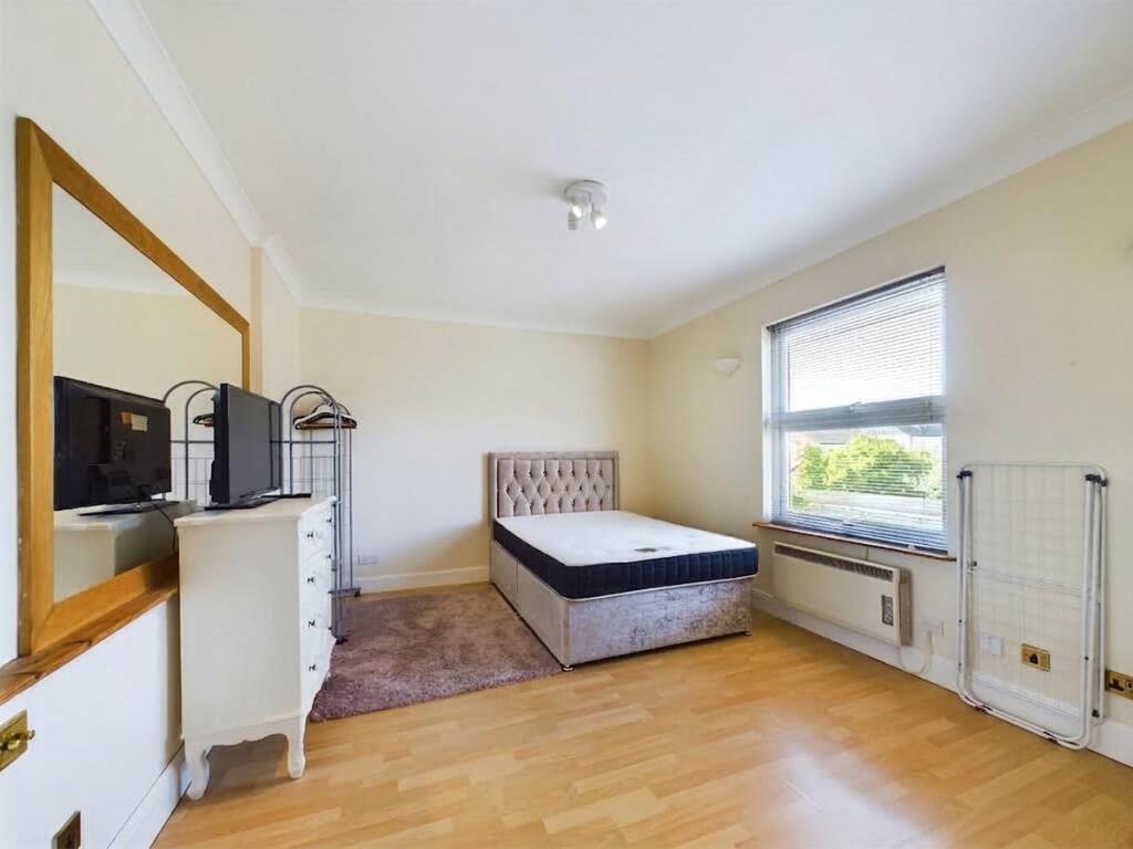 0 bed 1st Floor Flat for rent in Maidenhead. From Prospect Estate Agency - Maidenhead