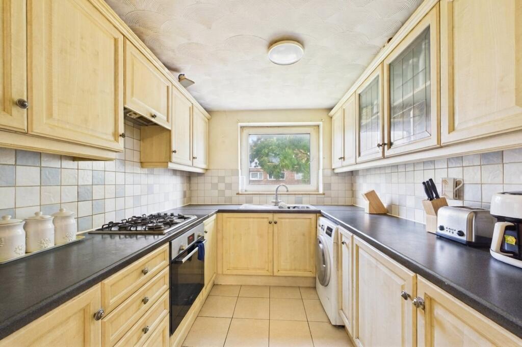3 bed Mid Terraced House for rent in Maidenhead. From Prospect Estate Agency - Maidenhead 3 bed Mid Terraced House for rent in Maidenhead. From Prospect Estate Agency - Maidenhead