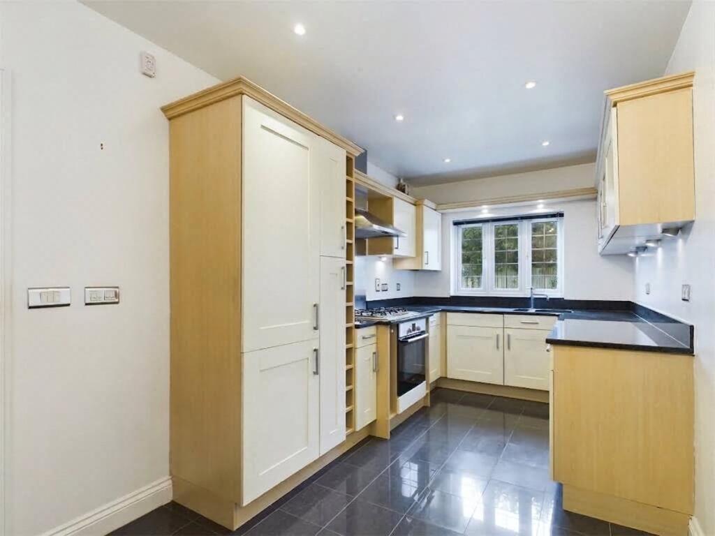 2 bed 1st Floor Flat for rent in Maidenhead. From Prospect Estate Agency - Maidenhead 2 bed 1st Floor Flat for rent in Maidenhead. From Prospect Estate Agency - Maidenhead
