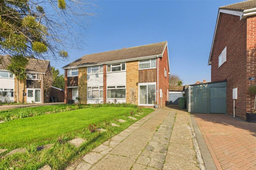 3 bed Semi Detached for rent in Maidenhead. From Prospect Estate Agency - Maidenhead 3 bed Semi Detached for rent in Maidenhead. From Prospect Estate Agency - Maidenhead