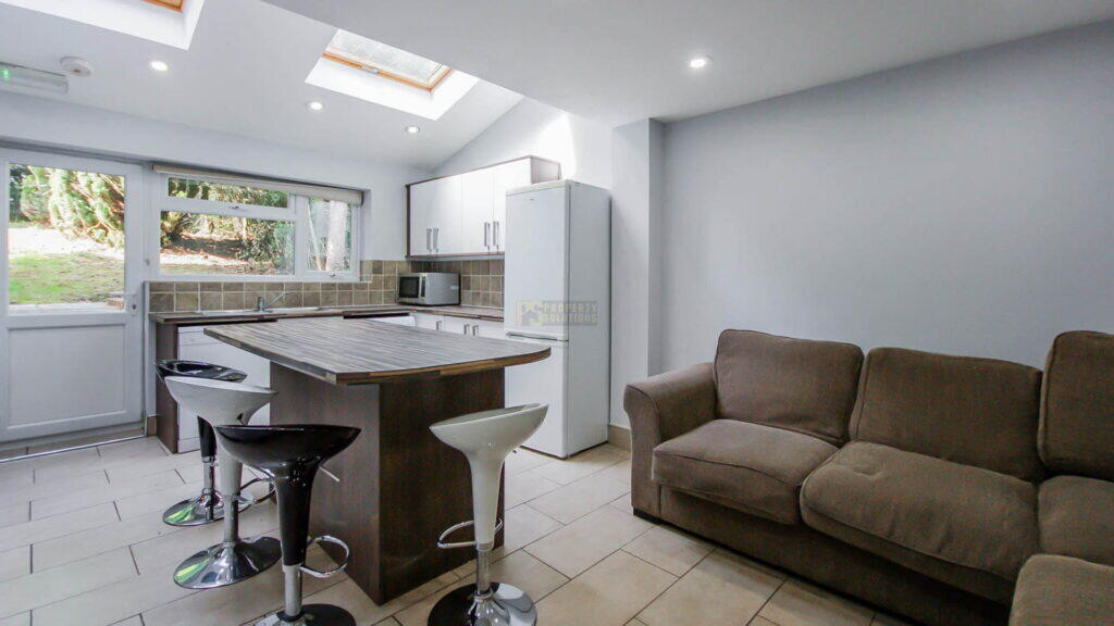 7 bed Mid Terraced House for rent in Birmingham. From Property Solutions - Birmingham