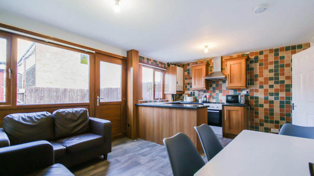 4 bed Mid Terraced House for rent in Birmingham. From Property Solutions - Birmingham