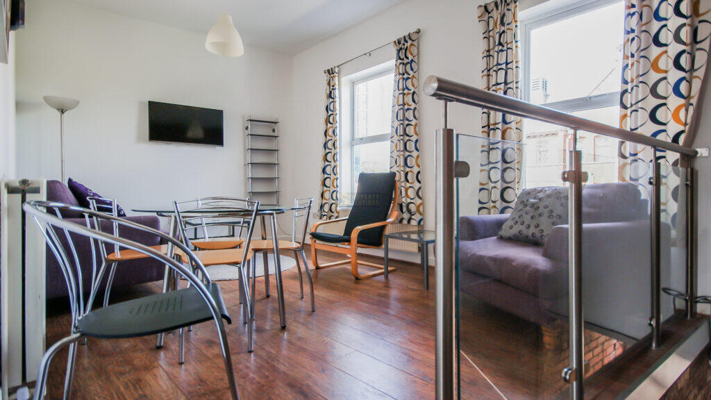 5 bed 1st Floor Flat for rent in Birmingham. From Property Solutions - Birmingham