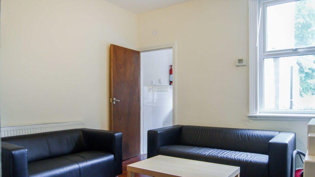 3 bed Mid Terraced House for rent in Birmingham. From Property Solutions - Birmingham