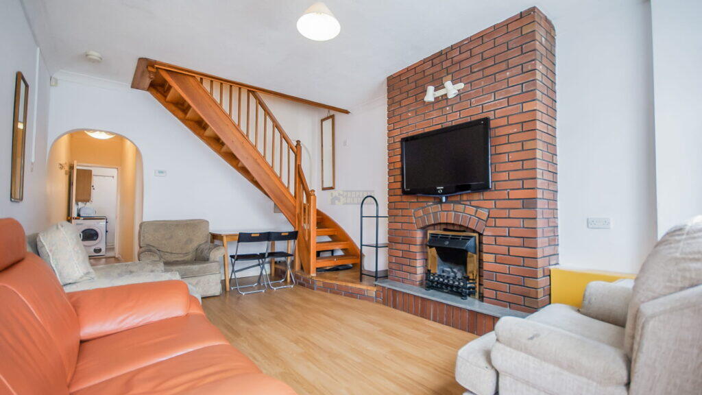 4 bed Mid Terraced House for rent in Birmingham. From Property Solutions - Birmingham