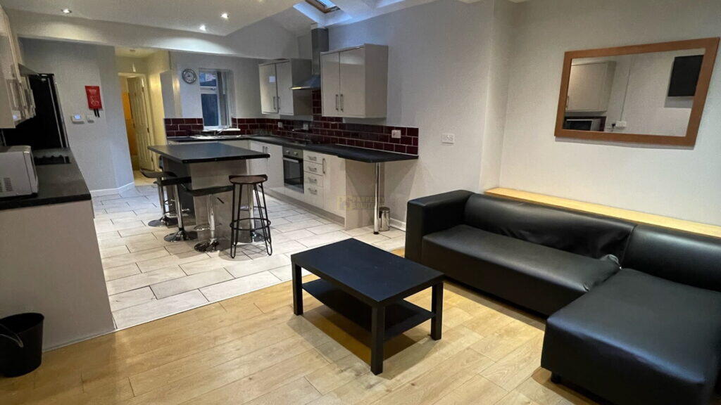 7 bed Mid Terraced House for rent in Birmingham. From Property Solutions - Birmingham 7 bed Mid Terraced House for rent in Birmingham. From Property Solutions - Birmingham