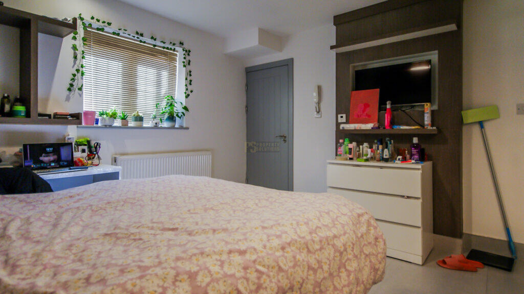 0 bed Studio for rent in Birmingham. From Property Solutions - Birmingham