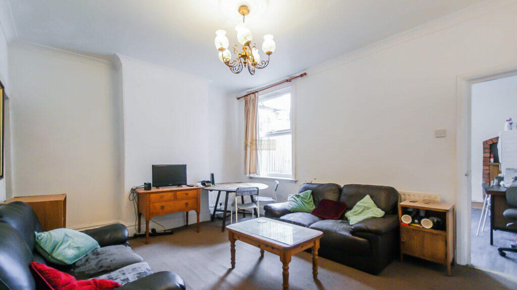 4 bed Mid Terraced House for rent in Birmingham. From Property Solutions - Birmingham