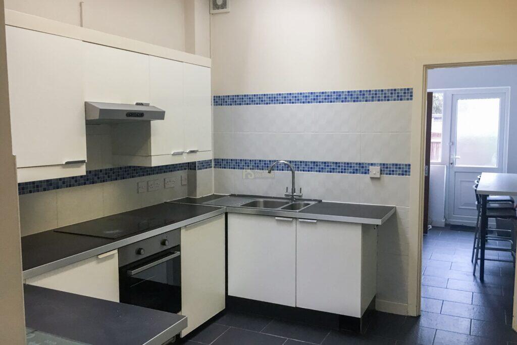 5 bed Mid Terraced House for rent in Birmingham. From Property Solutions - Birmingham