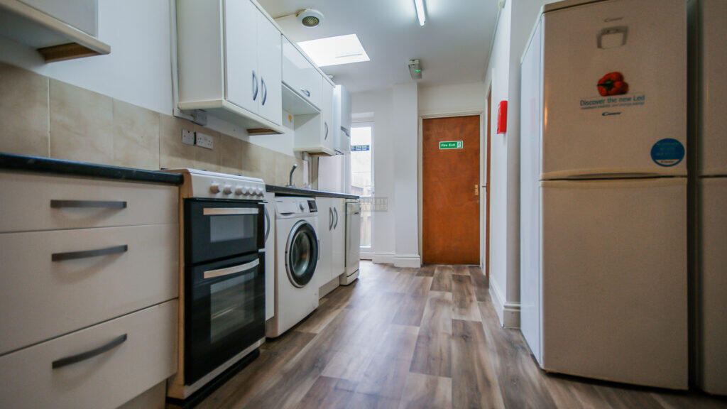 2 bed Mid Terraced House for rent in Birmingham. From Property Solutions - Birmingham
