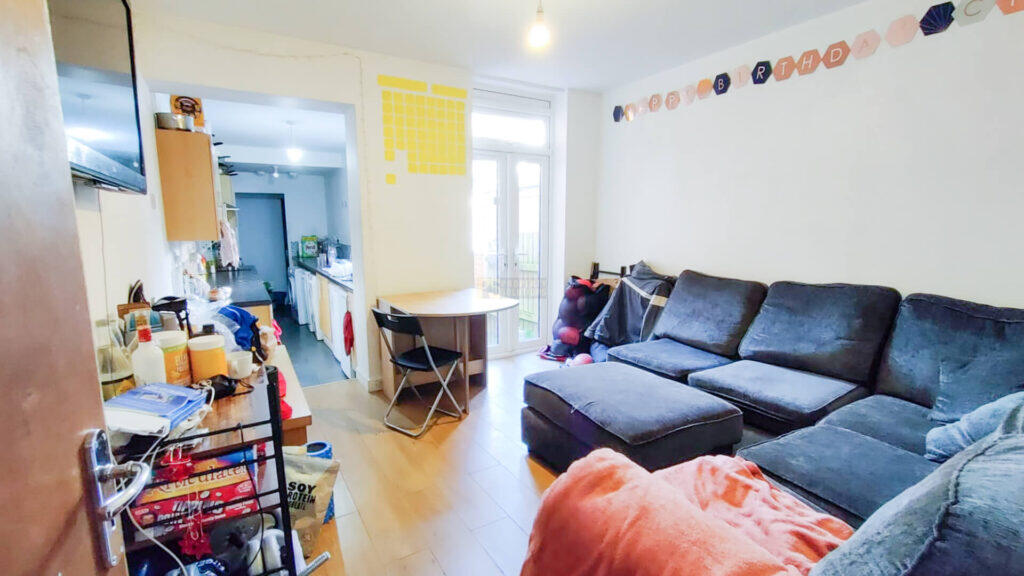 7 bed Mid Terraced House for rent in Birmingham. From Property Solutions - Birmingham