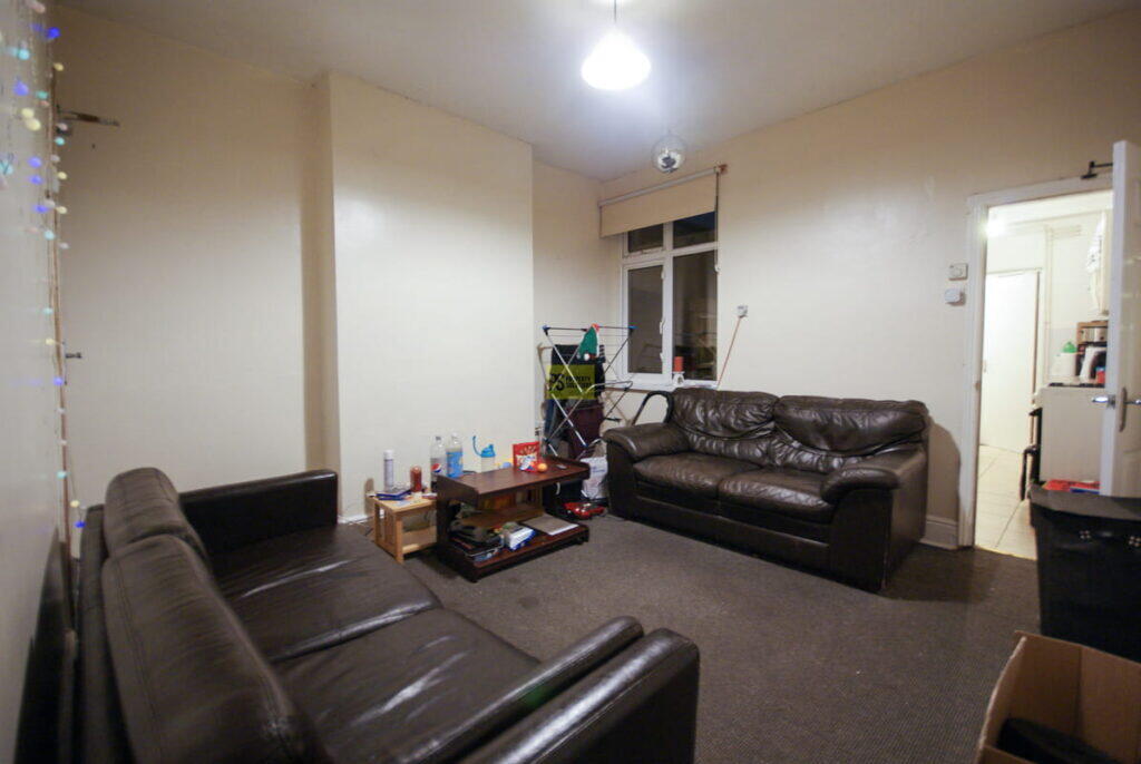 4 bed Mid Terraced House for rent in Birmingham. From Property Solutions - Birmingham