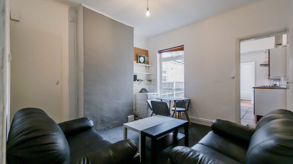 5 bed Mid Terraced House for rent in Birmingham. From Property Solutions - Birmingham