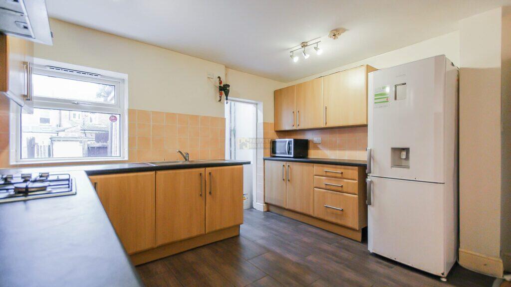 5 bed Mid Terraced House for rent in Birmingham. From Property Solutions - Birmingham
