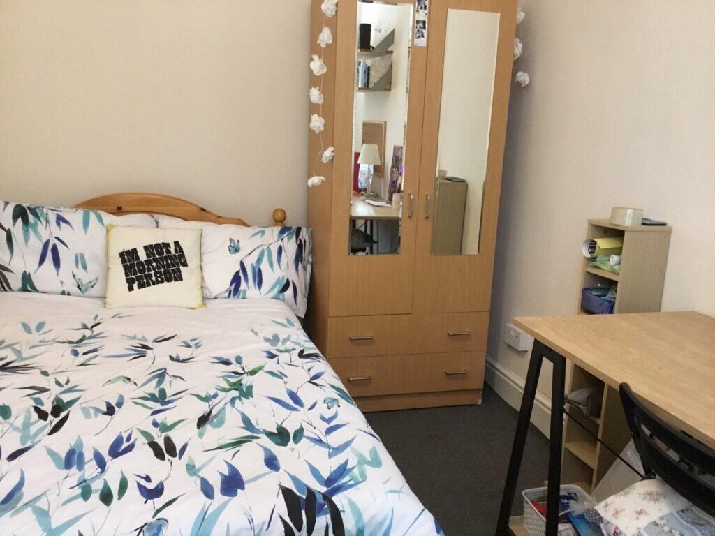 5 bed Mid Terraced House for rent in Birmingham. From Property Solutions - Birmingham