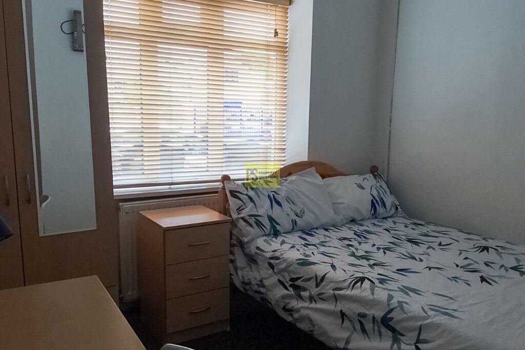 8 bed Mid Terraced House for rent in Birmingham. From Property Solutions - Birmingham