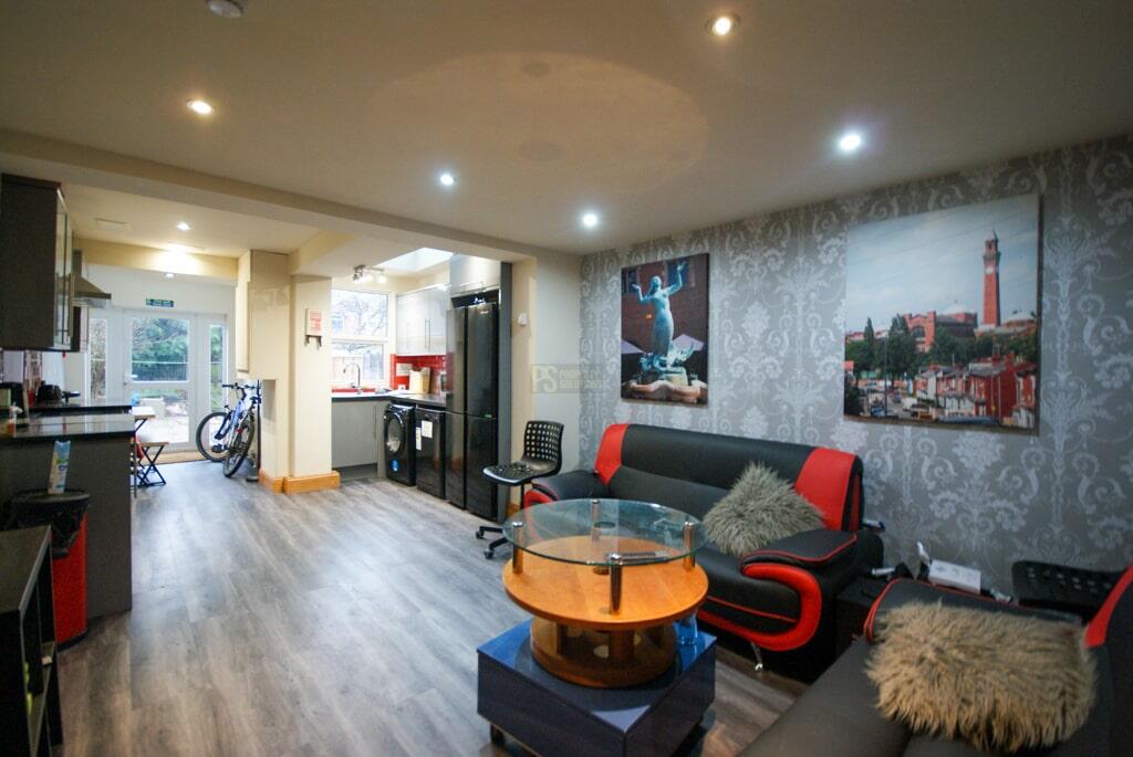 5 bed Mid Terraced House for rent in Birmingham. From Property Solutions - Birmingham