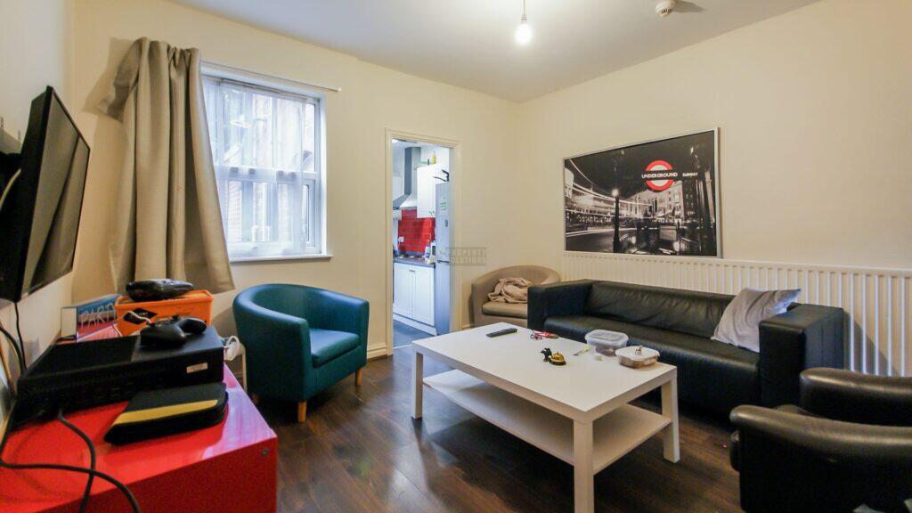 5 bed Mid Terraced House for rent in Birmingham. From Property Solutions - Birmingham