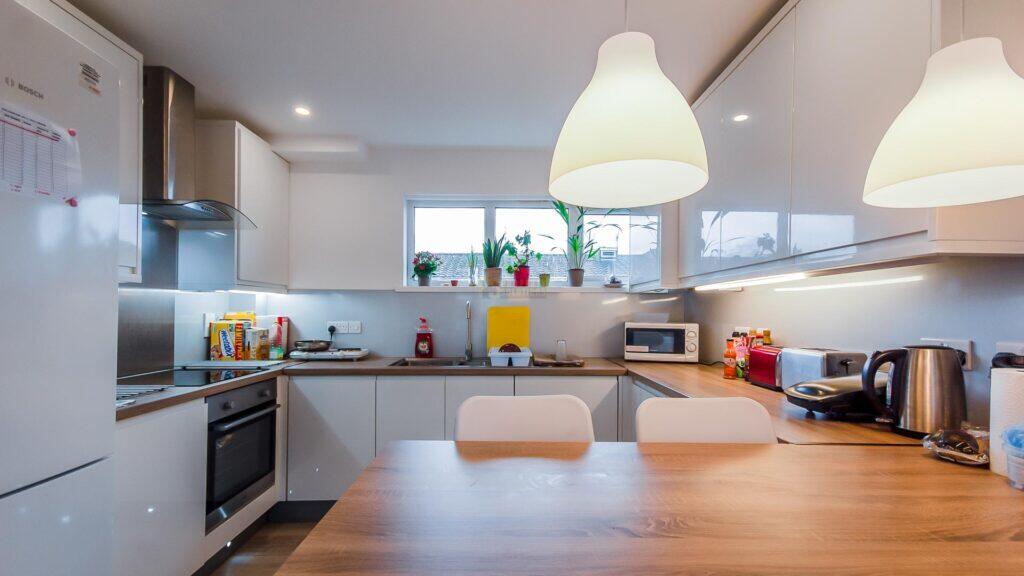 5 bed Mid Terraced House for rent in Birmingham. From Property Solutions - Birmingham