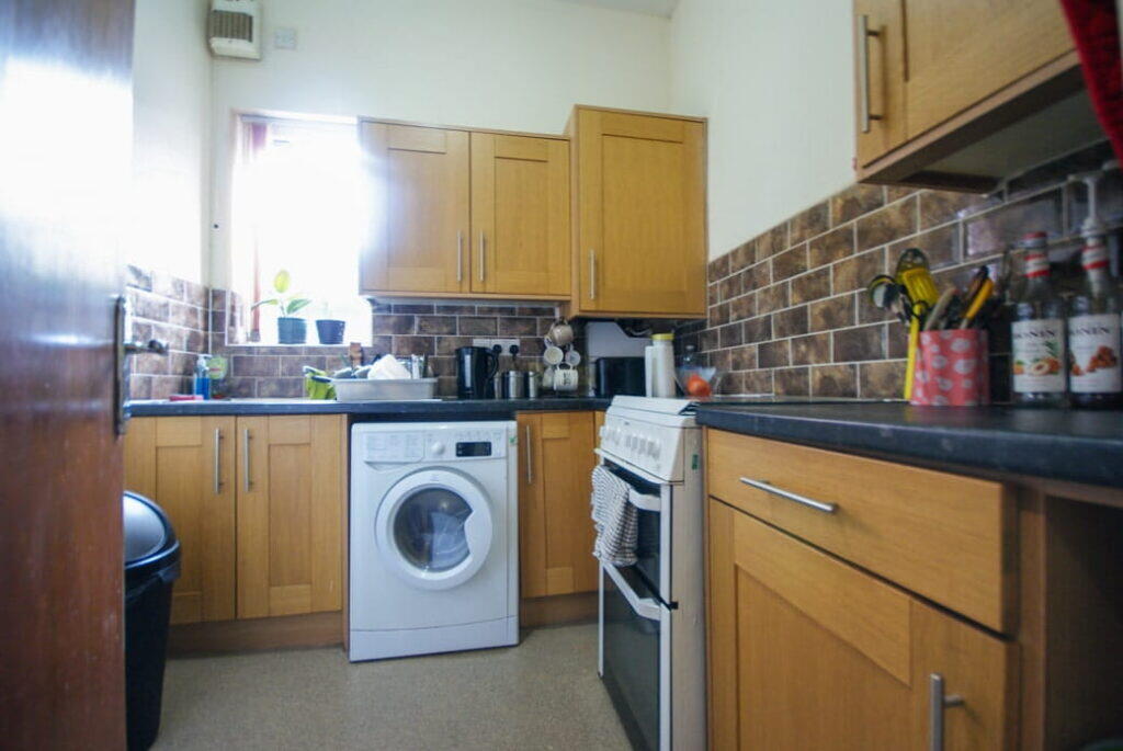 3 bed Mid Terraced House for rent in Birmingham. From Property Solutions - Birmingham