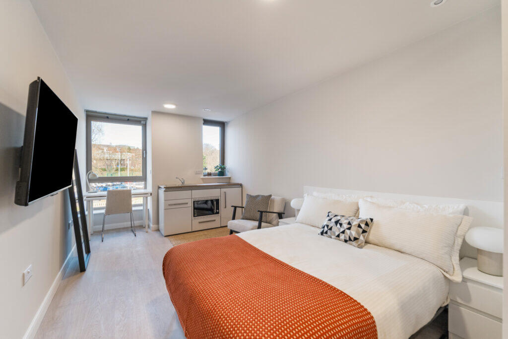 0 bed Studio for rent in Birmingham. From Property Solutions - Birmingham