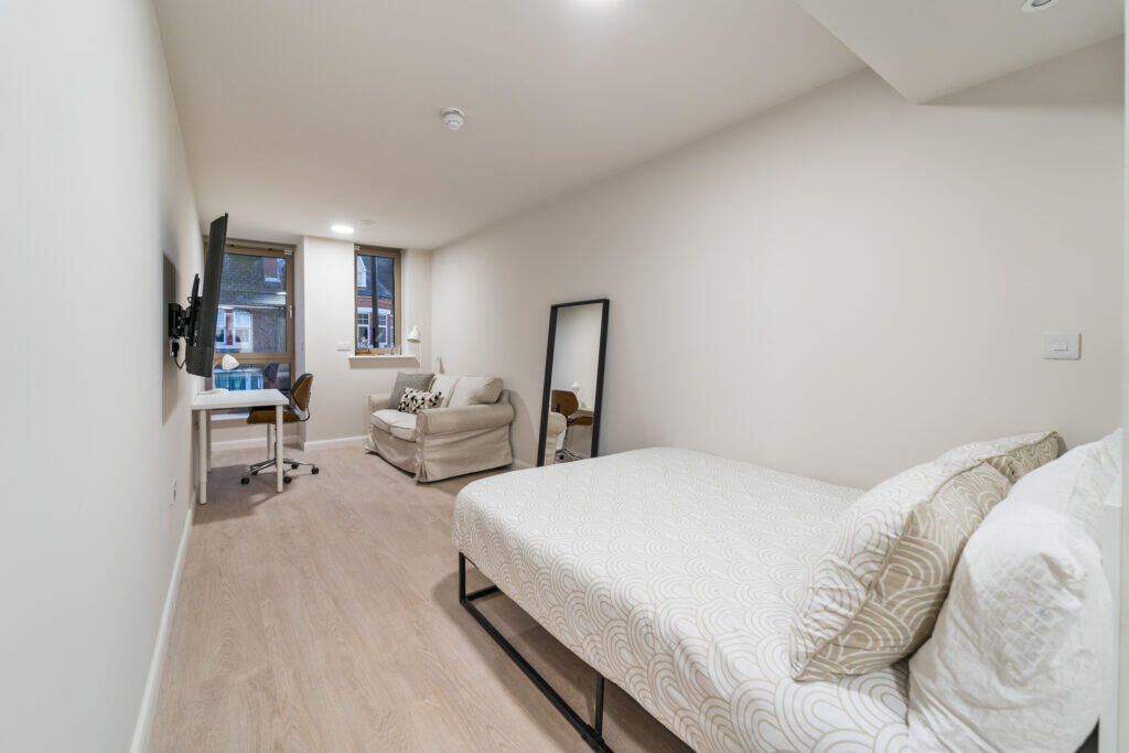 0 bed Studio for rent in Birmingham. From Property Solutions - Birmingham