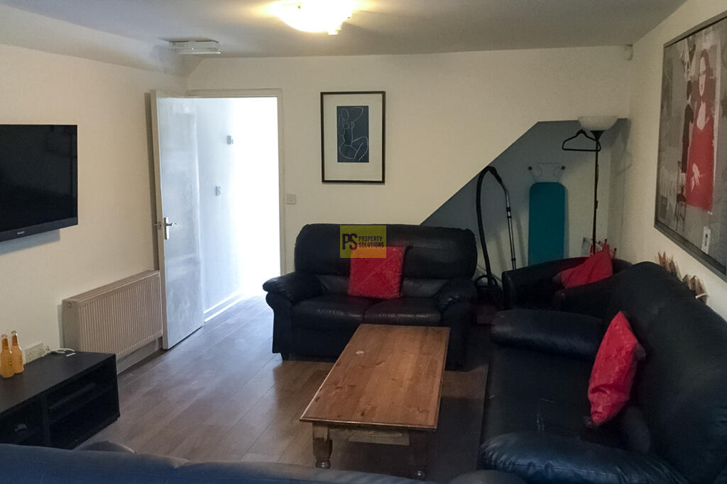 1 bed Mid Terraced House for rent in Birmingham. From Property Solutions - Birmingham