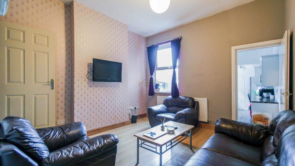 4 bed Mid Terraced House for rent in Birmingham. From Property Solutions - Birmingham