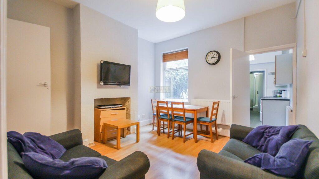 1 bed Mid Terraced House for rent in Birmingham. From Property Solutions - Birmingham