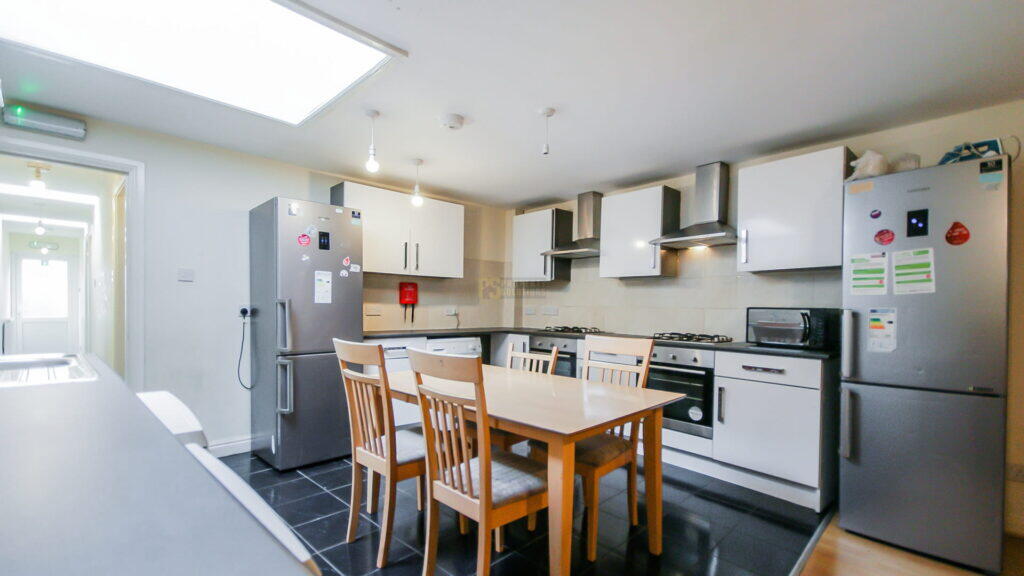 7 bed End of Terrace for rent in Birmingham. From Property Solutions - Birmingham