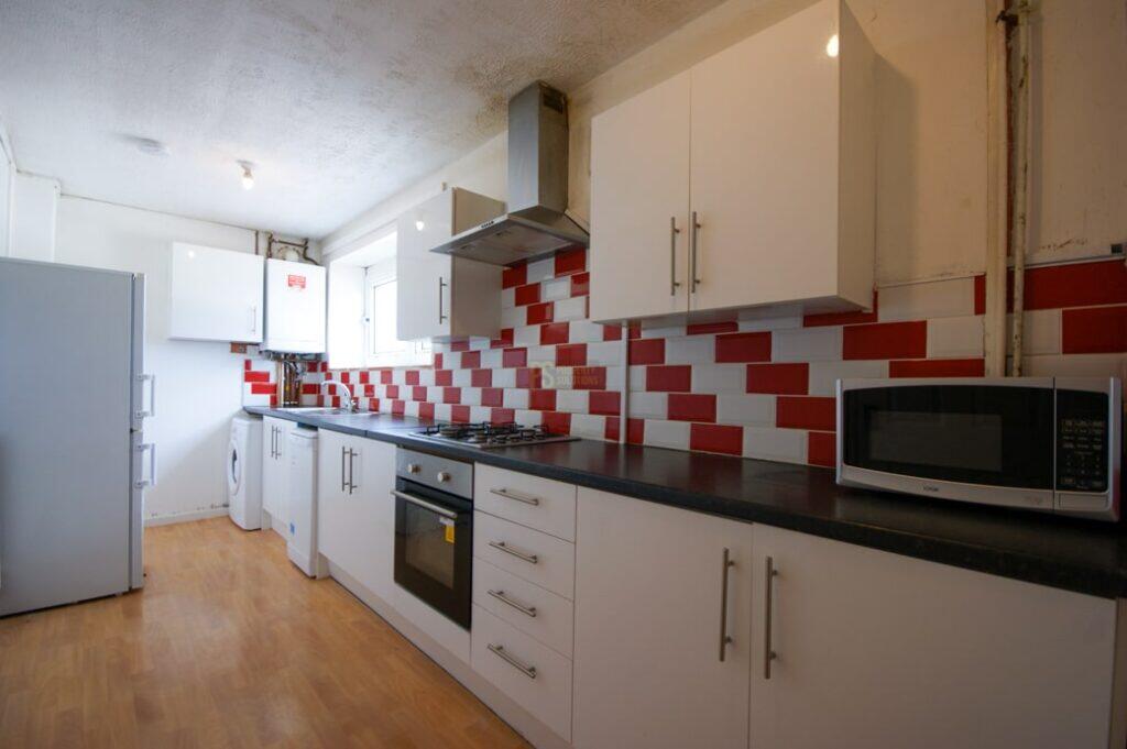 3 bed 1st Floor Flat for rent in Birmingham. From Property Solutions - Birmingham