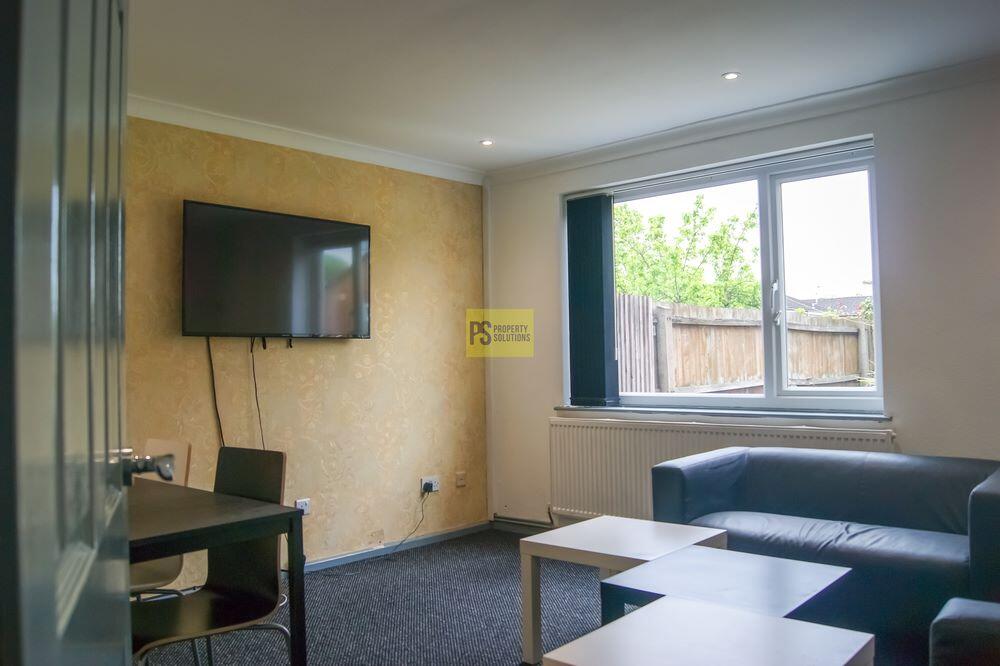 5 bed Semi Detached for rent in Birmingham. From Property Solutions - Birmingham