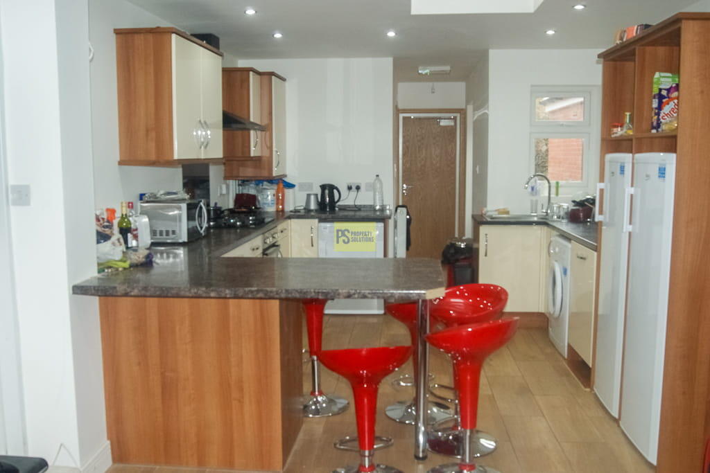 5 bed Mid Terraced House for rent in Birmingham. From Property Solutions - Birmingham 5 bed Mid Terraced House for rent in Birmingham. From Property Solutions - Birmingham