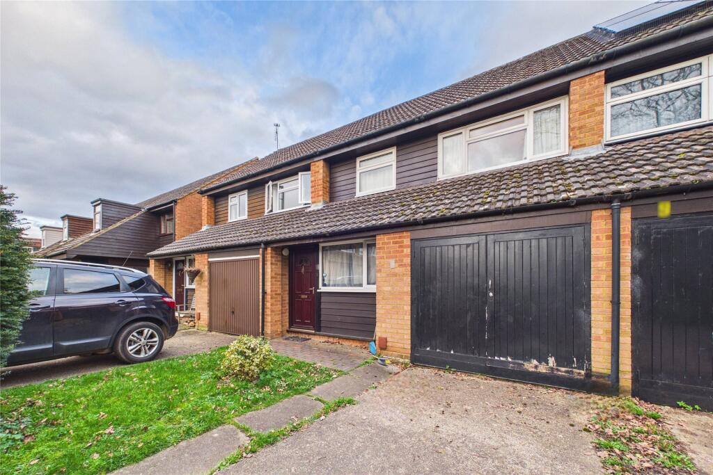 3 bed Mid Terraced House for rent in Woodley. From Prospect Estate Agency - Wokingham