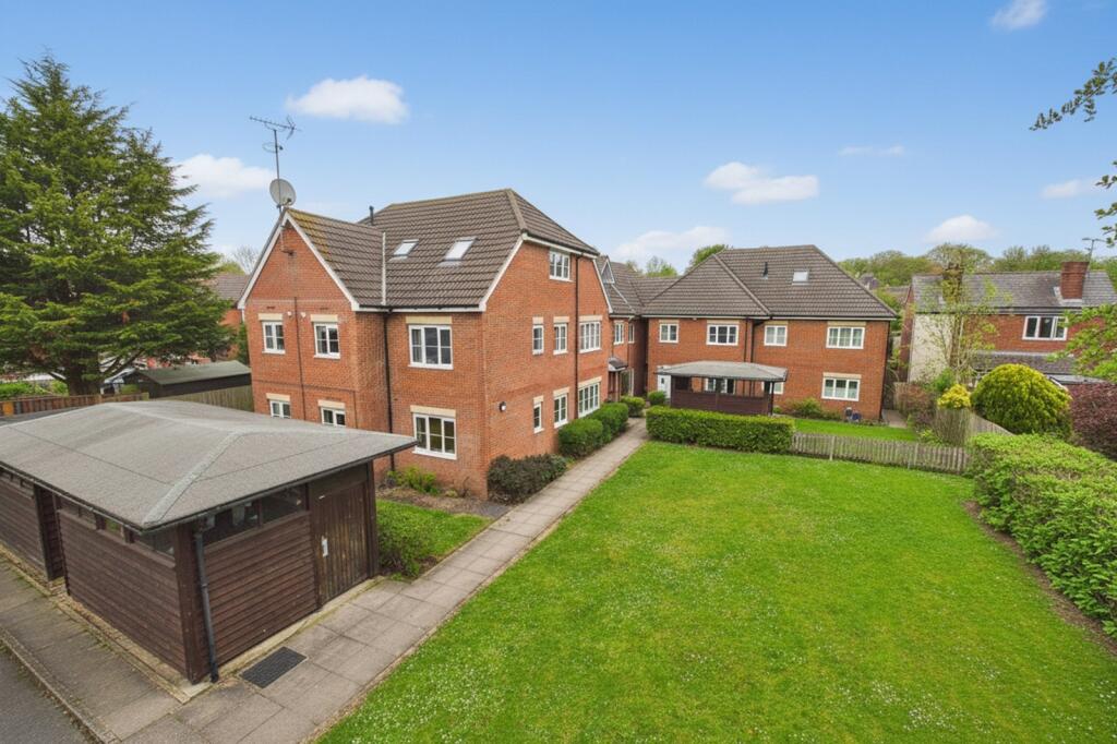 2 bed 1st Floor Flat for rent in Sindlesham. From Prospect Estate Agency - Wokingham